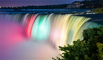 Niagara Falls Canada with African Lion Safari Bus