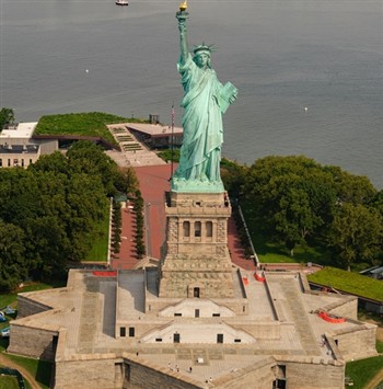 Lower Manhattan -Statue of Liberty & 9/11 Memorial